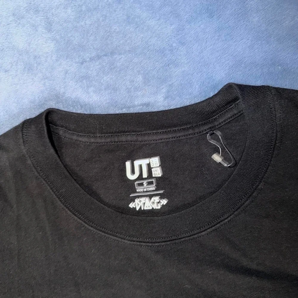 Black Uniqlo UT Hello my name is Yoda t-shirt